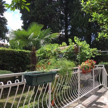 Garden Apartment Kaštela Buitenkant foto